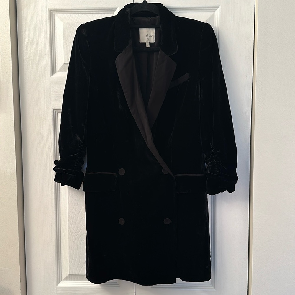 Joie black velvet tuxedo dress size 4 worn once!